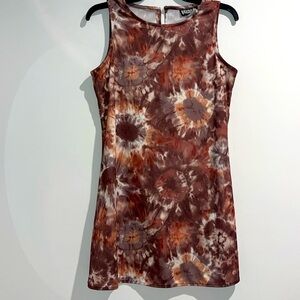 Tragically Hip brown tan white gray tie dye print. Size medium.